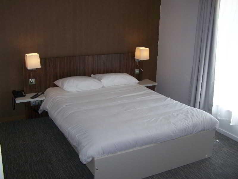 The Originals City, Hotel Le Coeur D'Or, Sedan Est Douzy Esterno foto